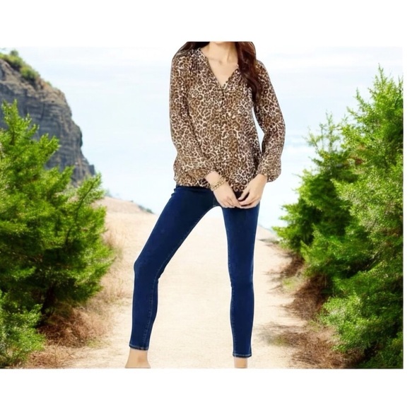 Lilly Pulitzer Animal Print Blouse - Picture 3 of 10